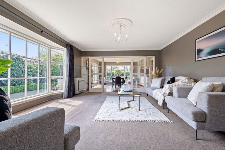 Photo of property in 7 Brookby Crescent, Avonhead, Christchurch, 8042