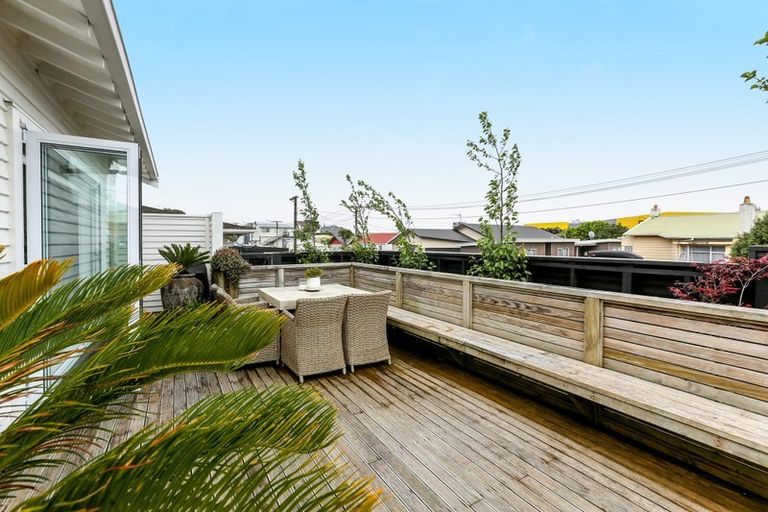 Photo of property in 70 Lemon Street, New Plymouth, 4310