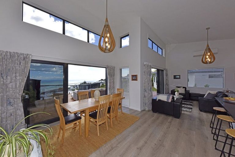 Photo of property in 3 Stoneyridge Close, Mount Pleasant, Christchurch, 8081