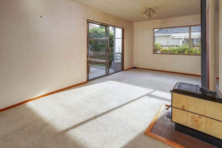 Photo of property in 2/12 Arapiki Road, Stoke, Nelson, 7011