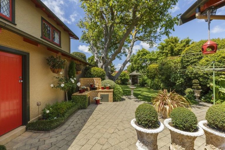 Photo of property in 302 Park Road, Hokowhitu, Palmerston North, 4410