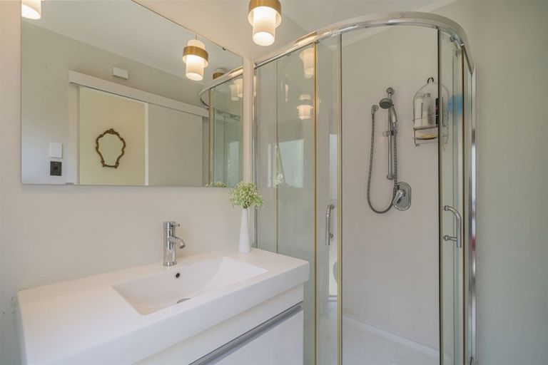 Photo of property in 10 Marquet Place, Tairua, 3508