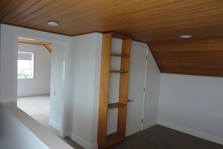 Photo of property in 4a Thurlestone Place, Burnside, Christchurch, 8053