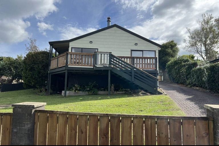 Photo of property in 7 Dalmahoy Place, Wattle Downs, Auckland, 2103