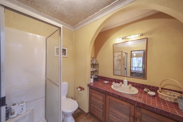 Photo of property in 24 Anzac Avenue, Onekawa, Napier, 4110