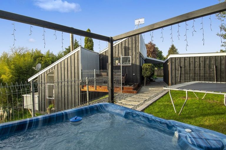 Photo of property in 8 Awanui Place, Welcome Bay, Tauranga, 3112