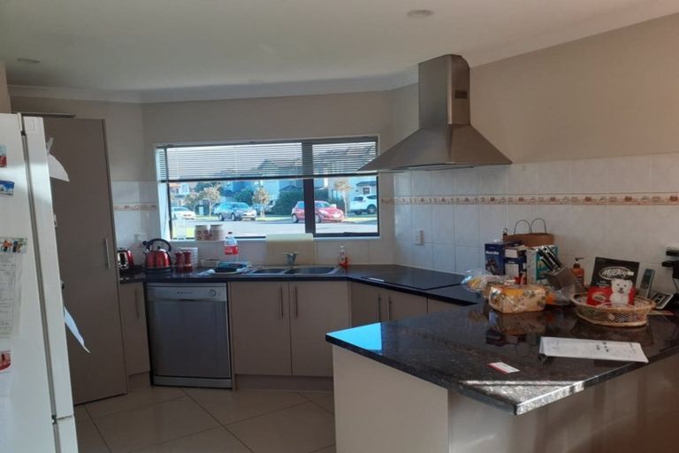 Photo of property in 51 Agapanthus Place, Flat Bush, Auckland, 2016