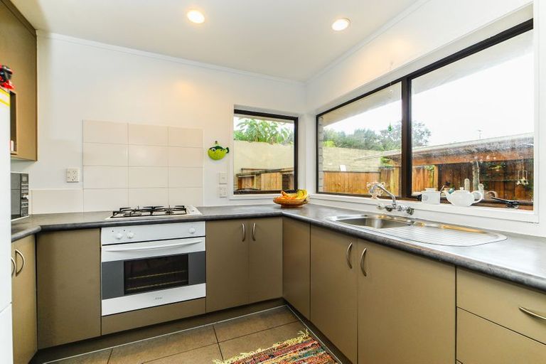 Photo of property in 1/31 Tane Street, New Lynn, Auckland, 0600