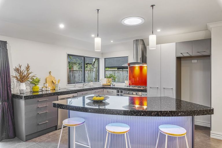 Photo of property in 18 Trusham Court, Paraparaumu, 5032