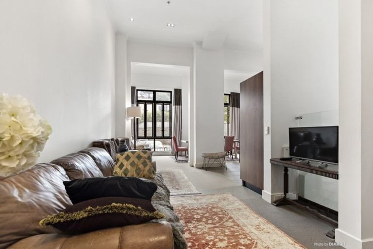 Photo of property in Augusta Apartments, 7/254 Willis Street, Te Aro, Wellington, 6011