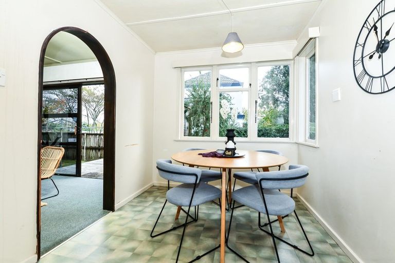 Photo of property in 1 Moule Place, Fairfield, Hamilton, 3214