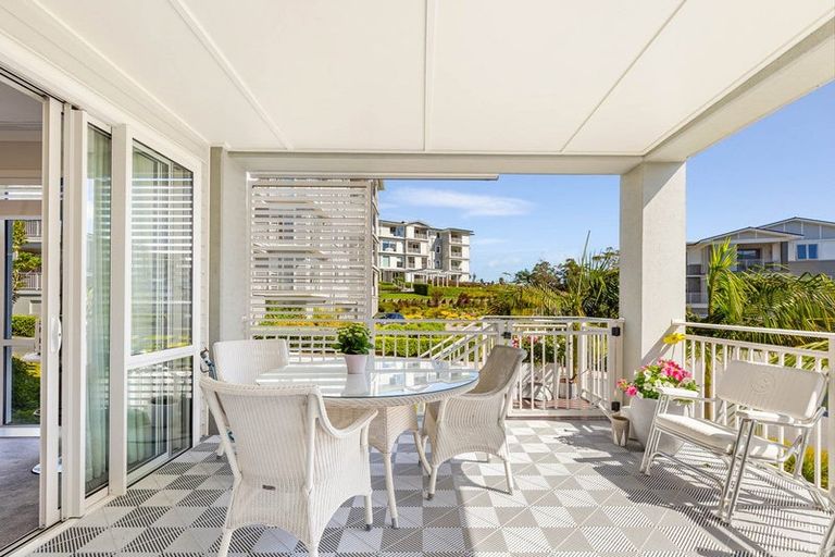 Photo of property in 96 Panorama Heights, Orewa, 0931