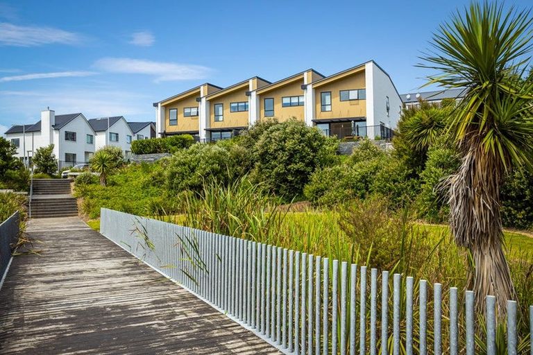 Photo of property in 4 Frances Bryers Road, Hobsonville, Auckland, 0616