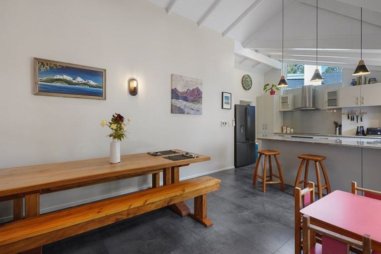 Photo of property in 16 Langstone Place, Chatswood, Auckland, 0626