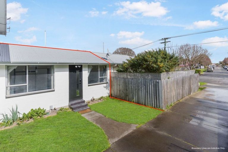 Photo of property in 2/42 Mathesons Road, Phillipstown, Christchurch, 8011