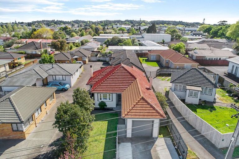 Photo of property in 1/13 Russell Road, Manurewa, Auckland, 2102