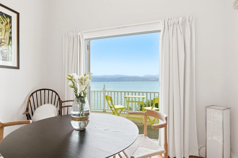 Photo of property in 427 Karaka Bay Road, Karaka Bays, Wellington, 6022