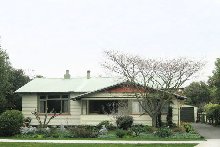 Photo of property in 34 Bowling Road, Greenmeadows, Napier, 4112