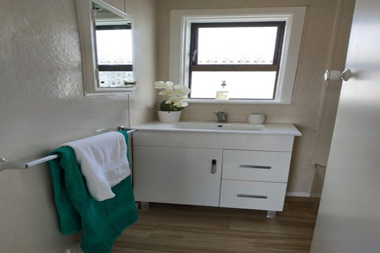 Photo of property in 37a Alma Crescent, Papakura, 2110