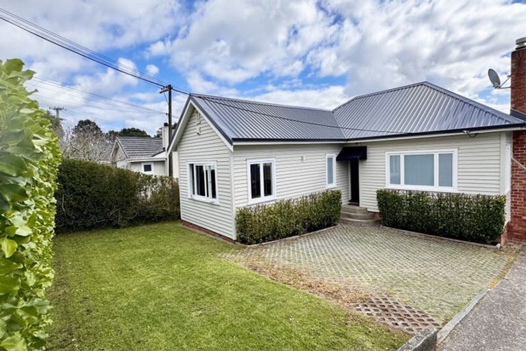 Photo of property in 43 Balmain Road, Birkenhead, Auckland, 0626