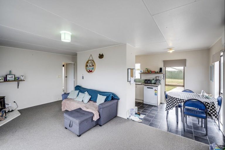 Photo of property in 338 Flaxmere Avenue, Flaxmere, Hastings, 4120