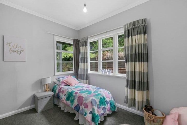 Photo of property in 38 Monowai Road, Johnsonville, Wellington, 6037