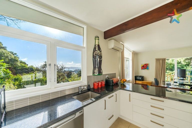 Photo of property in 42a Nikau Street, Eastbourne, Lower Hutt, 5013