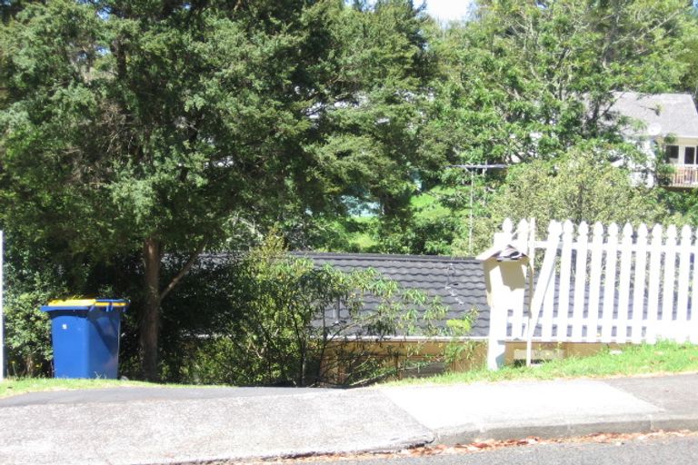 Photo of property in 11 Lysander Crescent, Beach Haven, Auckland, 0626