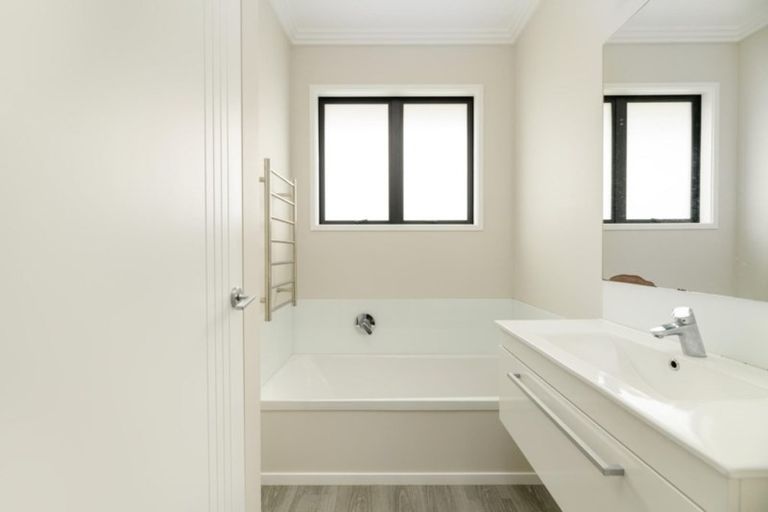 Photo of property in 4a Regent Street, Brookfield, Tauranga, 3110