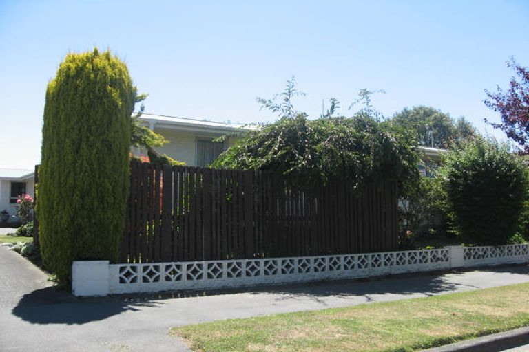 Photo of property in 2/10 Colligan Street, Upper Riccarton, Christchurch, 8041