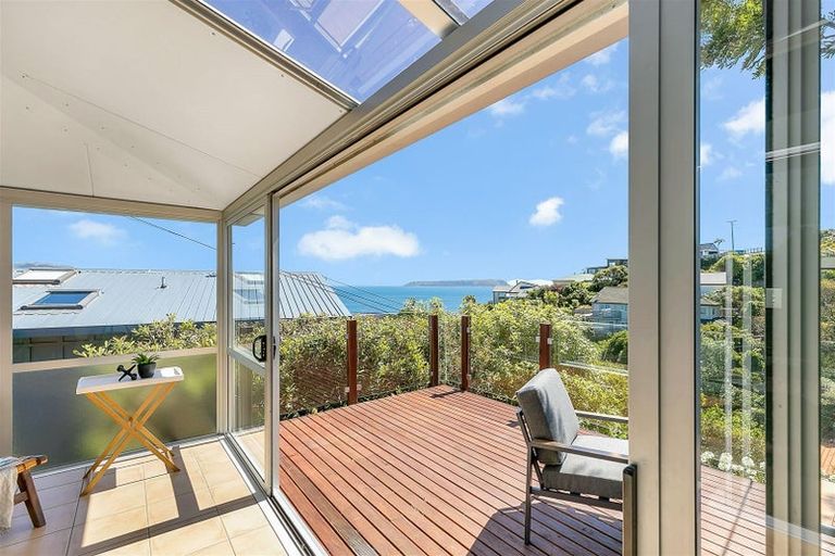 Photo of property in 18 Gordon Road, Plimmerton, Porirua, 5026