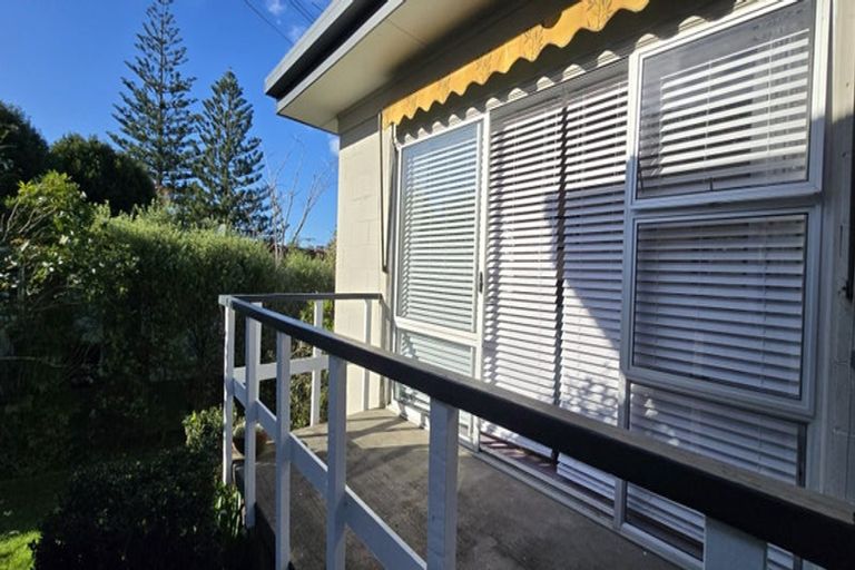 Photo of property in 10a Kayeleen Place, Cockle Bay, Auckland, 2014