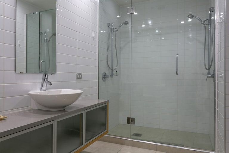 Photo of property in 11/2 Lowell Place, Waipahihi, Taupo, 3330