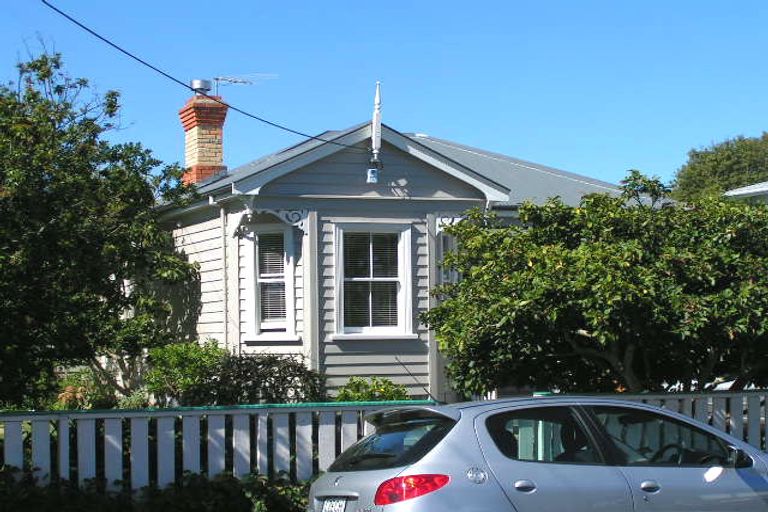 Photo of property in 12 Vincent Road, Northcote Point, Auckland, 0627