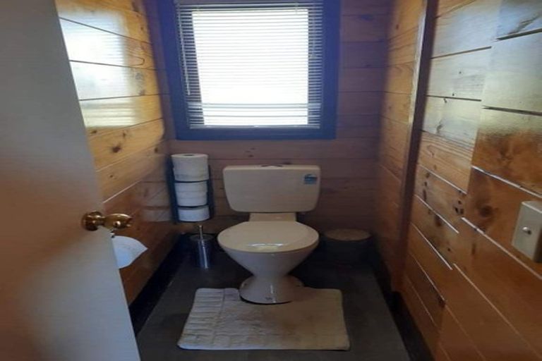 Photo of property in 8 Pararewa Drive, Whalers Gate, New Plymouth, 4310