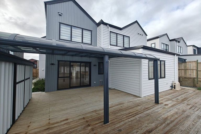 Photo of property in 70 Michael Bosher Way, Flat Bush, Auckland, 2019