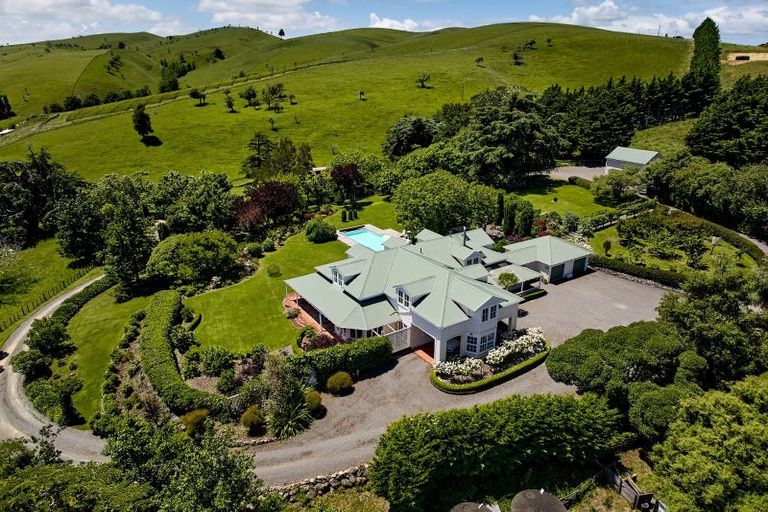 Photo of property in 8 Maungahina Road, Te Ore Ore, Masterton, 5886