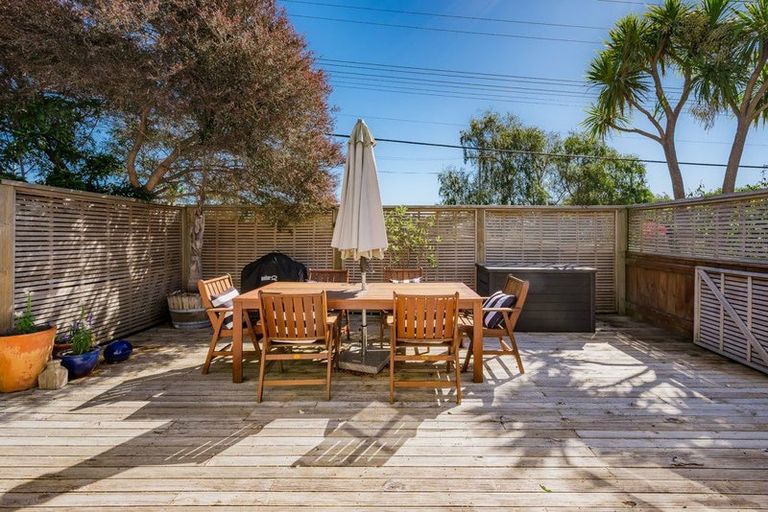 Photo of property in 99a Ruapehu Street, Paraparaumu, 5032