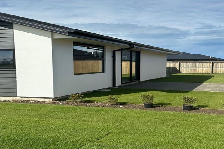 Photo of property in 5 Nirmal Way, Rolleston, 7614