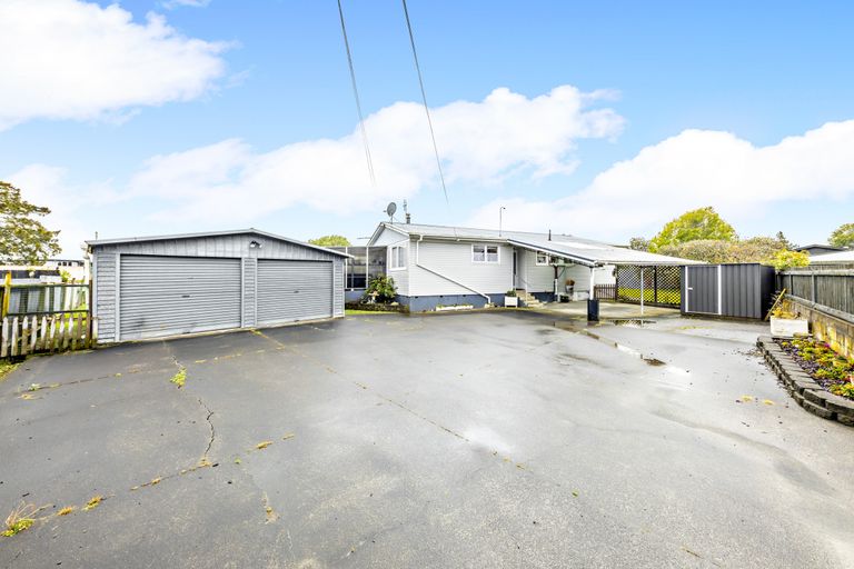 Photo of property in 65 Cargill Street, Papakura, 2110
