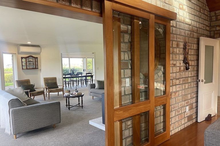 Photo of property in 124 Vaughans Road, Long Bay, Albany, 0792