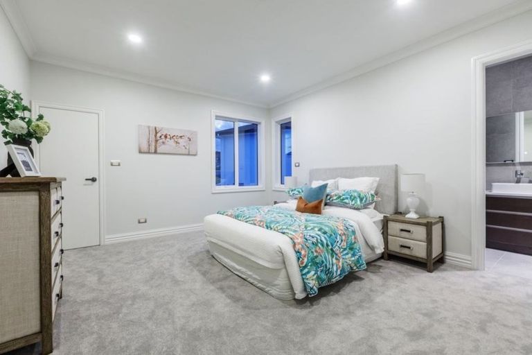 Photo of property in 9 Caldwell Place, Pinehill, Auckland, 0632