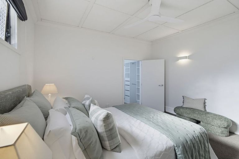 Photo of property in 77 Wellesley Road, Napier South, Napier, 4110
