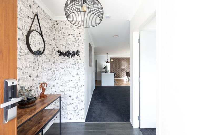 Photo of property in 111 Melksham Drive, Churton Park, Wellington, 6037