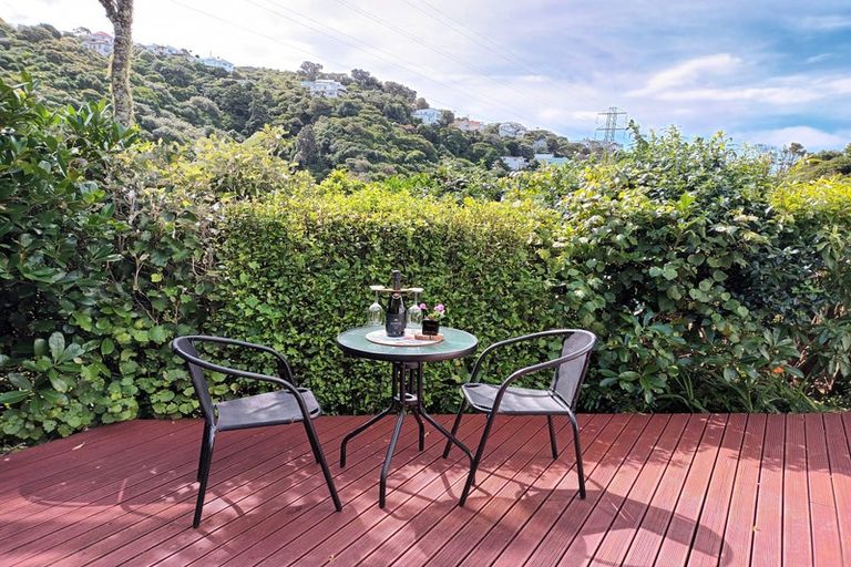 Photo of property in 34 Moana Road, Kelburn, Wellington, 6012