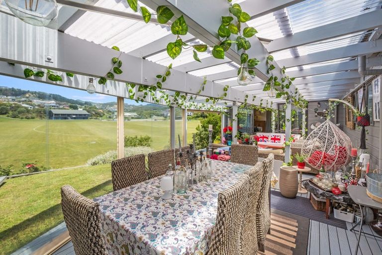 Photo of property in 39 Saunders Close, Whitby, Porirua, 5024