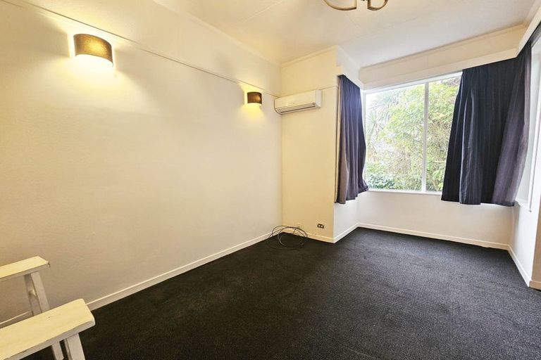 Photo of property in 159 Glenmore Street, Kelburn, Wellington, 6012