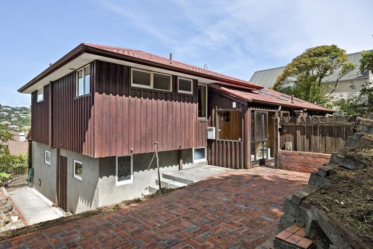 Photo of property in 24 Amapur Drive, Khandallah, Wellington, 6035