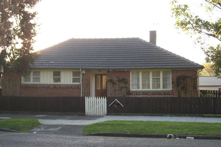 Photo of property in 191 Waddington Drive, Naenae, Lower Hutt, 5011