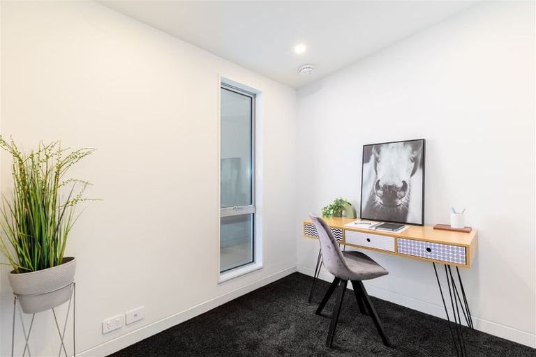 Photo of property in 10/272 Marine Parade, New Brighton, Christchurch, 8061